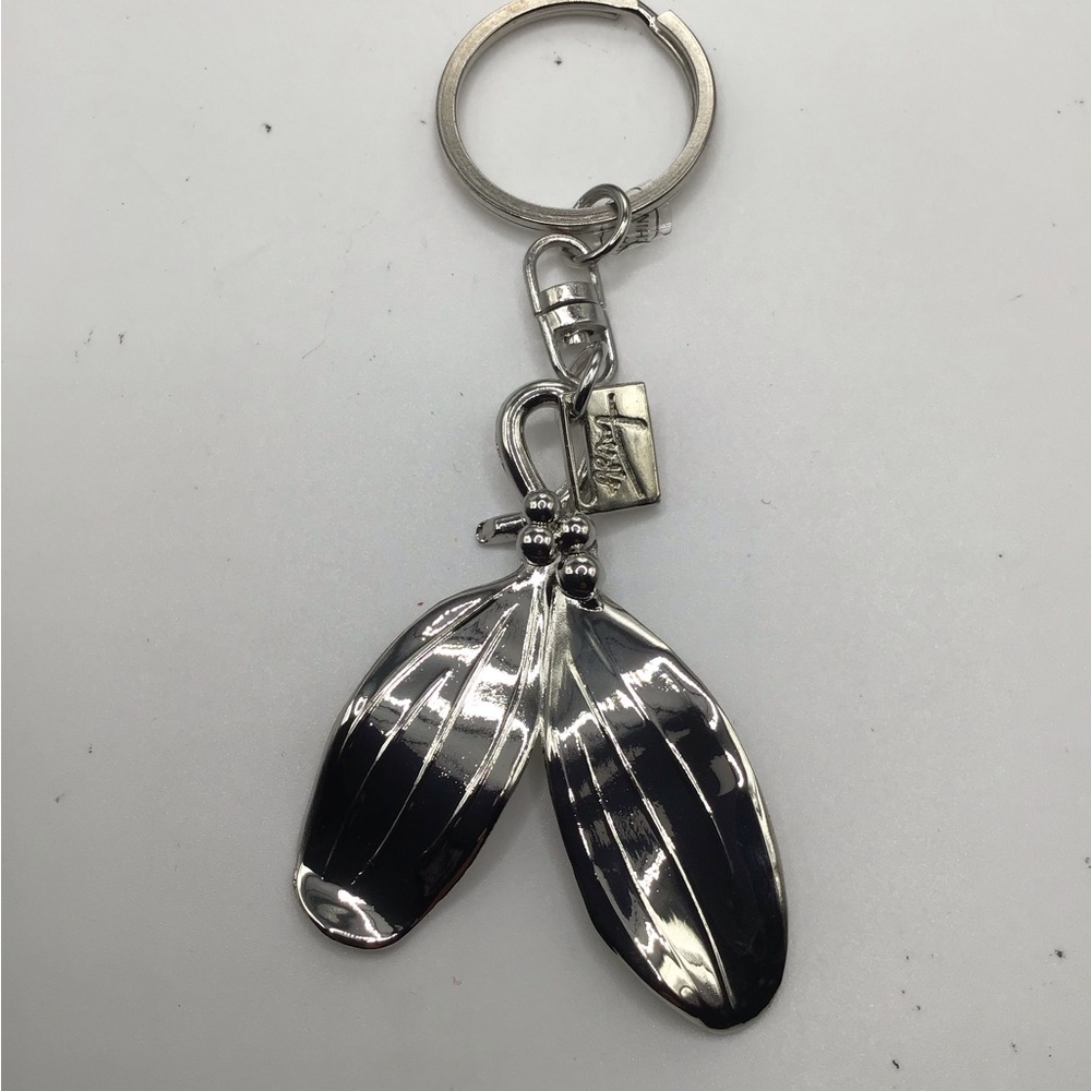 Beautiful Michael Aram Designer Silver Keyring